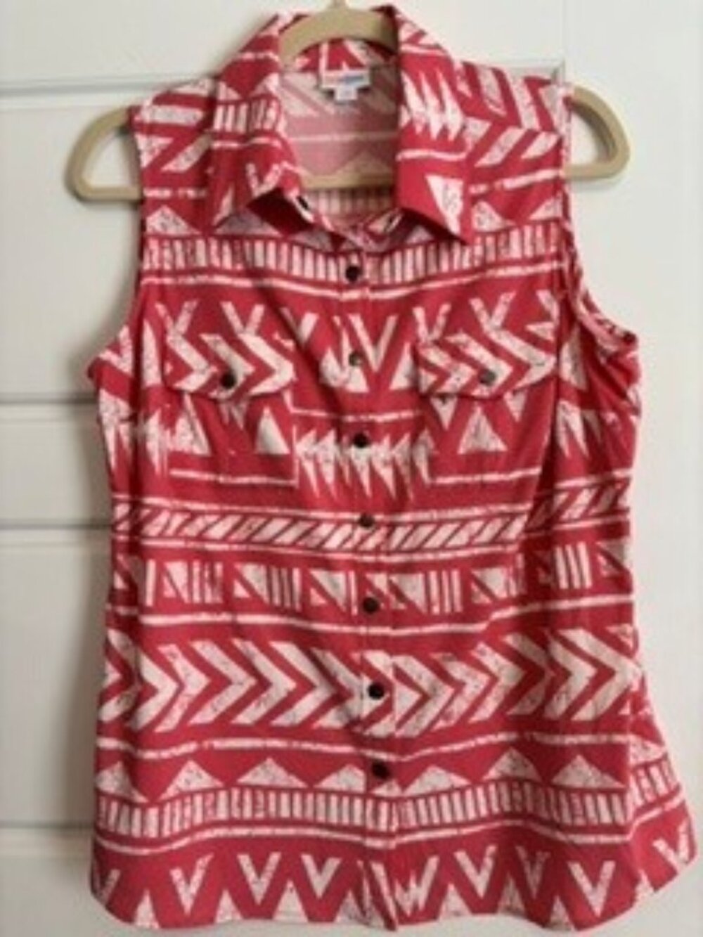 LuLaRoe Geometric Sleeveless Snap-Front Top Size M